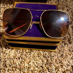 Quay sunglasses with gold trim and brown lens.. Only worn 2-3x. Great sunglasses